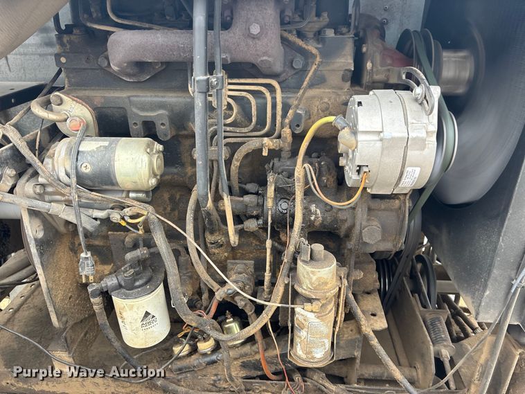 image for item FC1575 Gleaner F3 combine