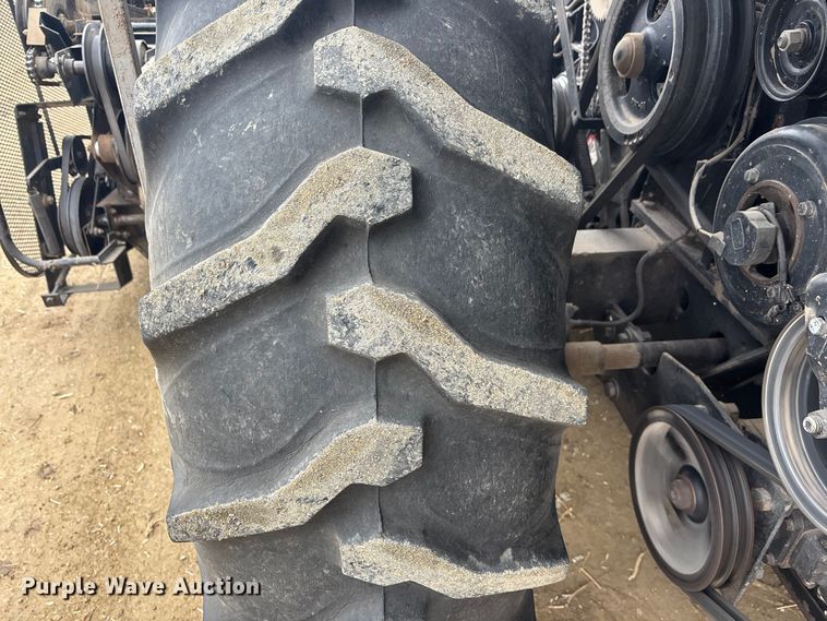 image for item FC1575 Gleaner F3 combine