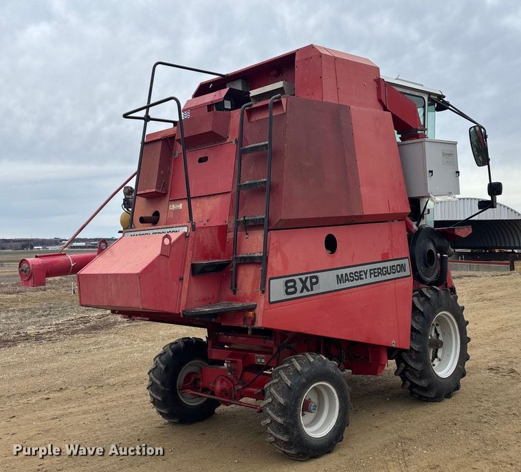 image for item FC1577 Massey Ferguson 8XP Combine