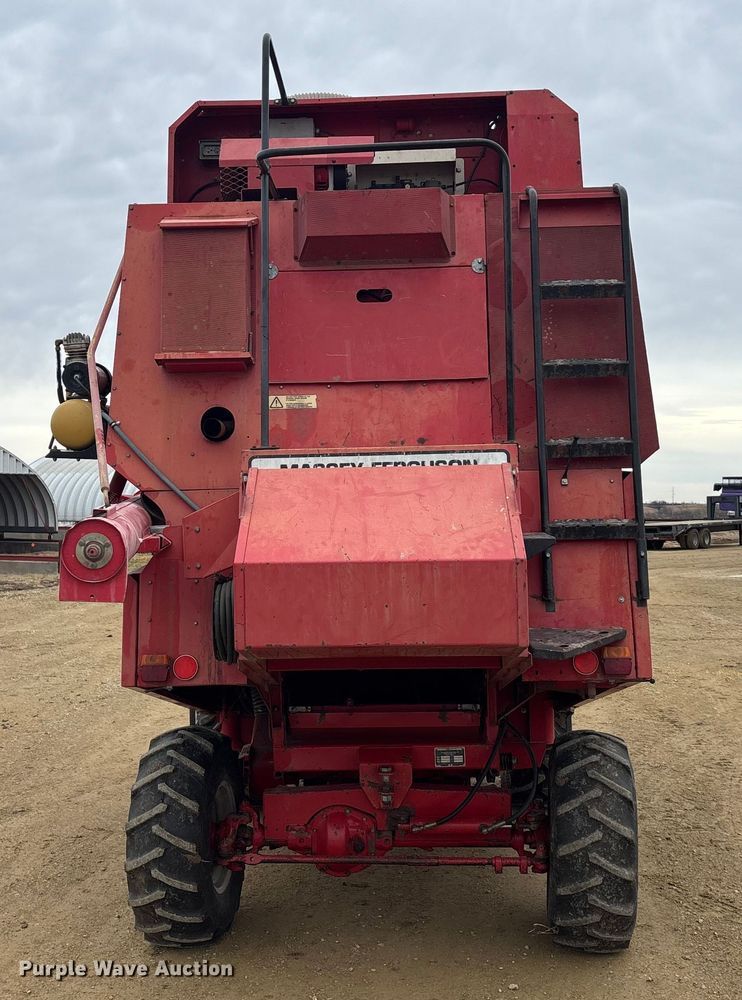 image for item FC1577 Massey Ferguson 8XP Combine