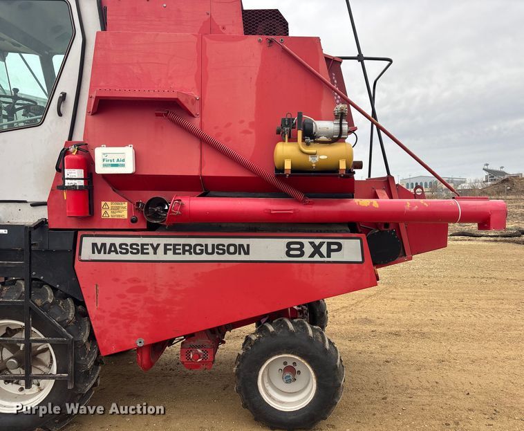 image for item FC1577 Massey Ferguson 8XP Combine