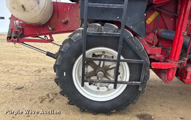 image for item FC1577 Massey Ferguson 8XP Combine