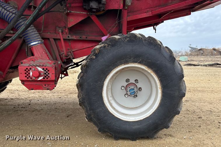 image for item FC1577 Massey Ferguson 8XP Combine