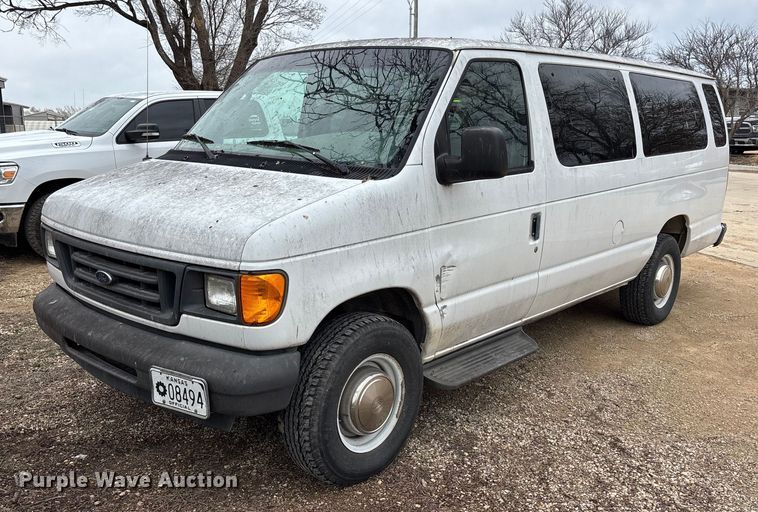 image for item FC1585 2003 Ford E350 Extended van