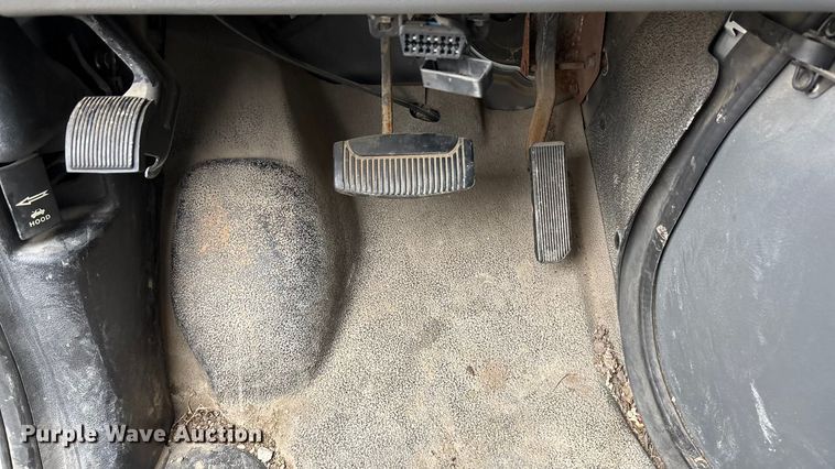 image for item FC1585 2003 Ford E350 Extended van