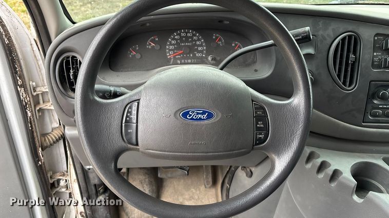 image for item FC1585 2003 Ford E350 Extended van