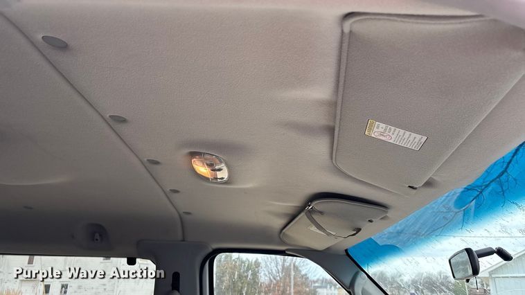 image for item FC1585 2003 Ford E350 Extended van