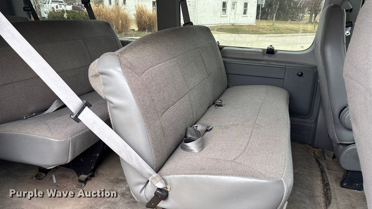 image for item FC1585 2003 Ford E350 Extended van