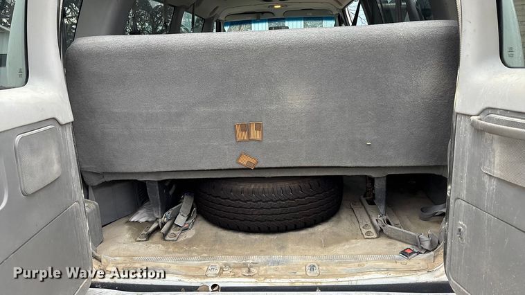 image for item FC1585 2003 Ford E350 Extended van