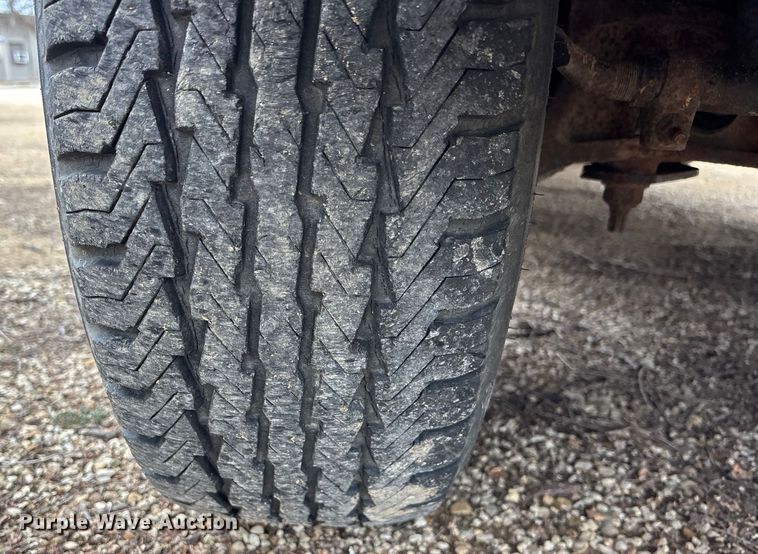 image for item FC1585 2003 Ford E350 Extended van