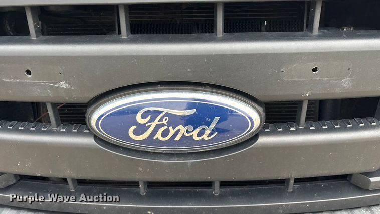 image for item FG0077 2011 Ford F350 Super Duty Crew Cab pickup truck