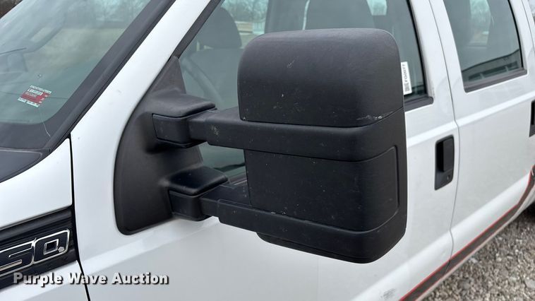 image for item FG0077 2011 Ford F350 Super Duty Crew Cab pickup truck