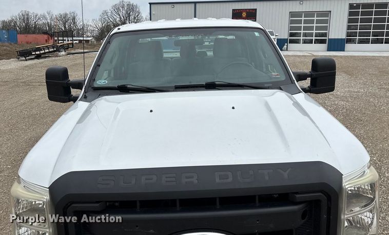 image for item FG0077 2011 Ford F350 Super Duty Crew Cab pickup truck