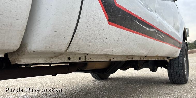 image for item FG0077 2011 Ford F350 Super Duty Crew Cab pickup truck