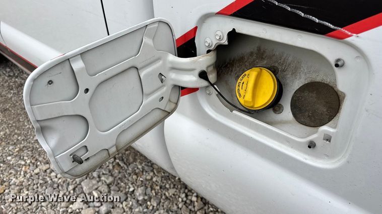 image for item FG0077 2011 Ford F350 Super Duty Crew Cab pickup truck