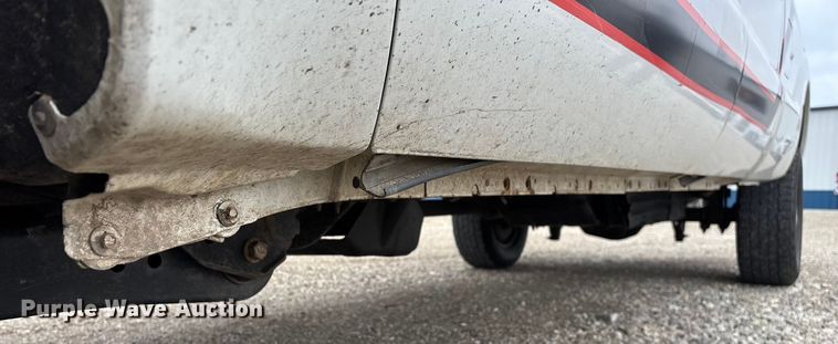 image for item FG0077 2011 Ford F350 Super Duty Crew Cab pickup truck