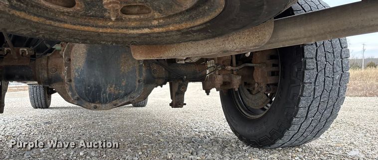 image for item FG0077 2011 Ford F350 Super Duty Crew Cab pickup truck