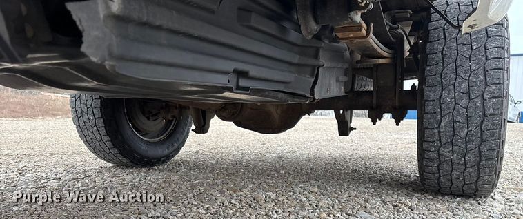 image for item FG0077 2011 Ford F350 Super Duty Crew Cab pickup truck