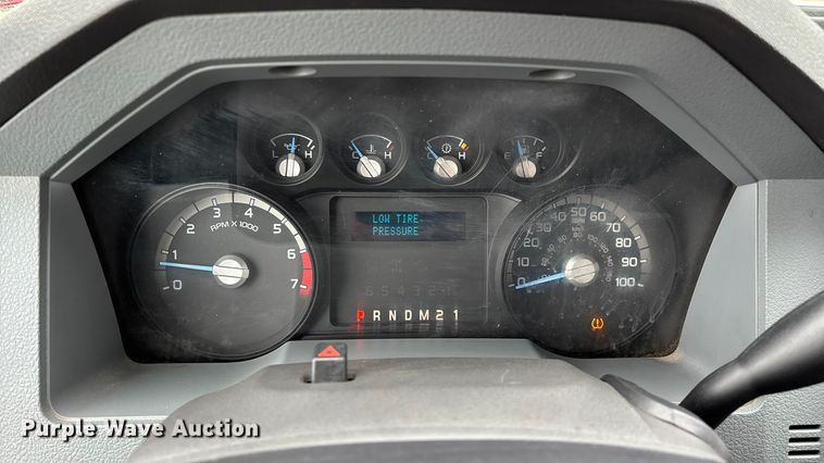 image for item FG0077 2011 Ford F350 Super Duty Crew Cab pickup truck