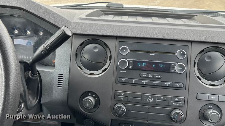 image for item FG0077 2011 Ford F350 Super Duty Crew Cab pickup truck