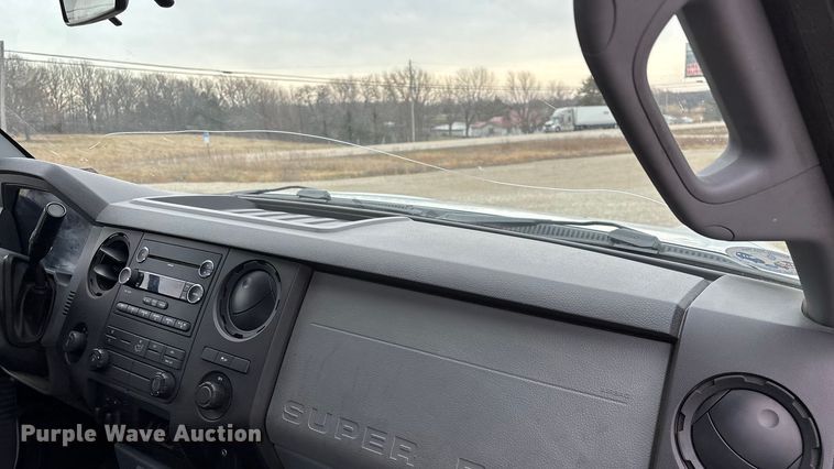 image for item FG0077 2011 Ford F350 Super Duty Crew Cab pickup truck