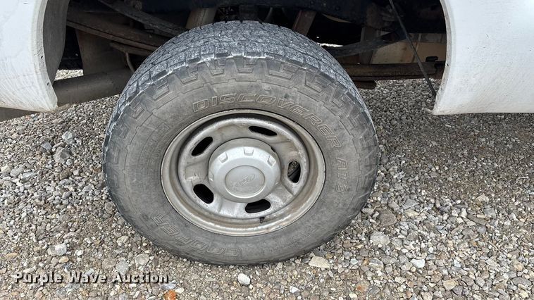 image for item FG0077 2011 Ford F350 Super Duty Crew Cab pickup truck