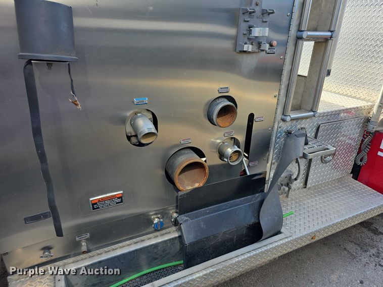 image for item FI0671 2016 Spartan LA41M2142 pumper fire truck