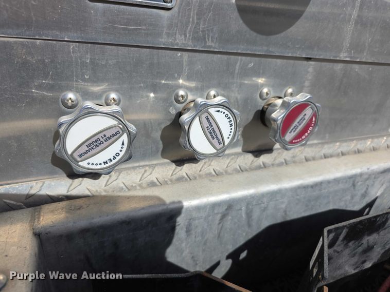 image for item FI0671 2016 Spartan LA41M2142 pumper fire truck