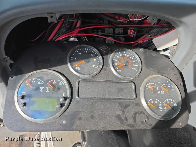 image for item FI0671 2016 Spartan LA41M2142 pumper fire truck