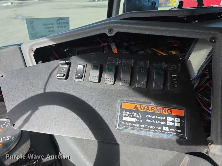 image for item FI0671 2016 Spartan LA41M2142 pumper fire truck