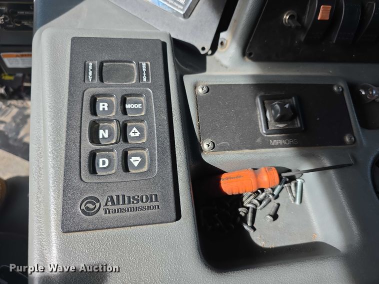 image for item FI0671 2016 Spartan LA41M2142 pumper fire truck