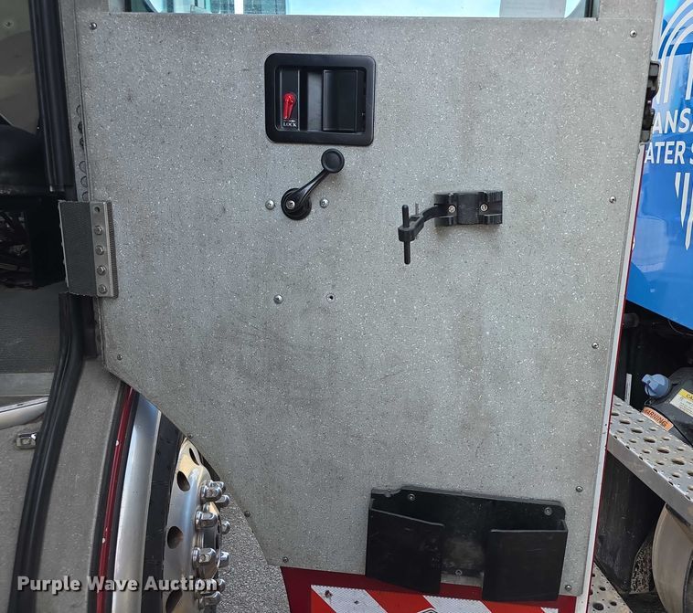 image for item FI0671 2016 Spartan LA41M2142 pumper fire truck