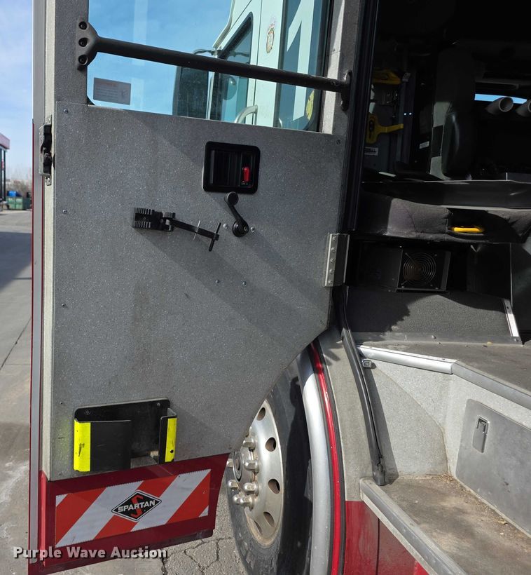 image for item FI0671 2016 Spartan LA41M2142 pumper fire truck