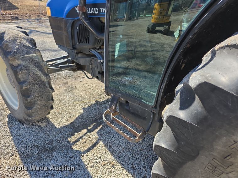 image for item FI0794 2000 New Holland TN75S MFWD tractor