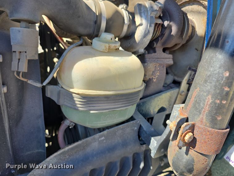 image for item FI0794 2000 New Holland TN75S MFWD tractor