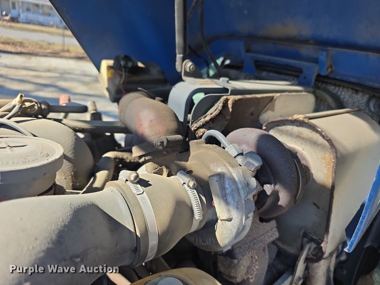 image for item FI0794 2000 New Holland TN75S MFWD tractor