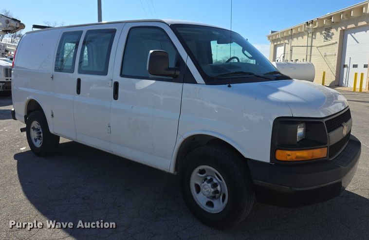 image for item FI0799 2016 Chevrolet Express G2500 van