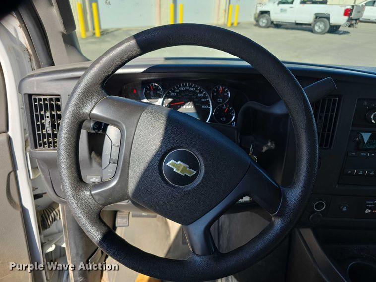 image for item FI0799 2016 Chevrolet Express G2500 van