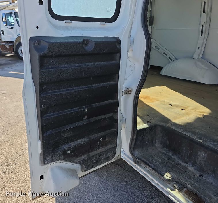 image for item FI0799 2016 Chevrolet Express G2500 van