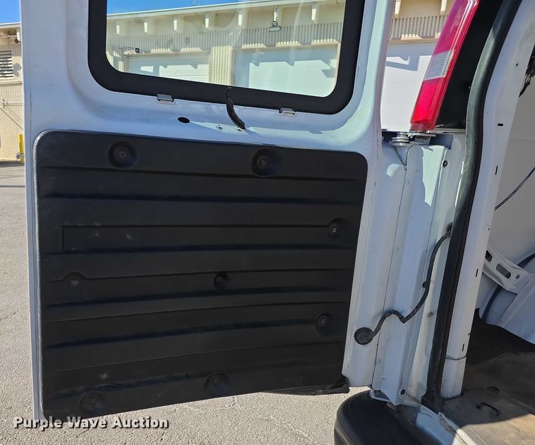 image for item FI0799 2016 Chevrolet Express G2500 van