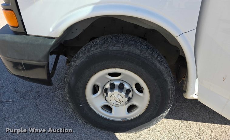 image for item FI0799 2016 Chevrolet Express G2500 van