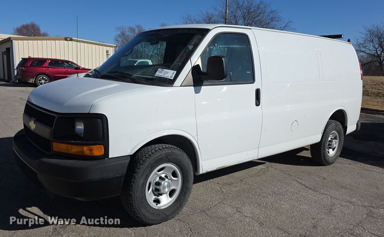 image for item FI0800 2015 Chevrolet Express G2500 van