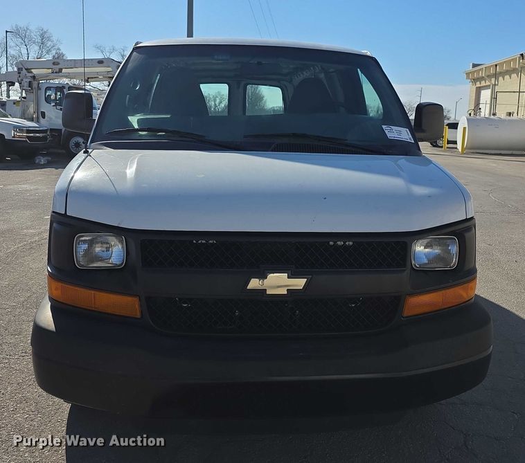 image for item FI0800 2015 Chevrolet Express G2500 van
