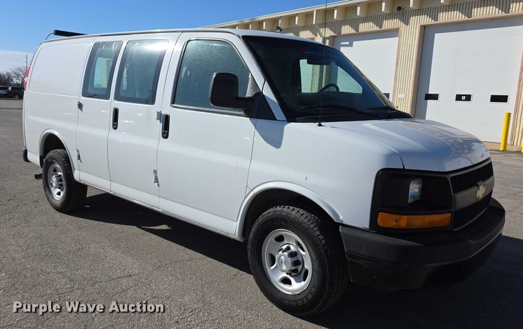 image for item FI0800 2015 Chevrolet Express G2500 van