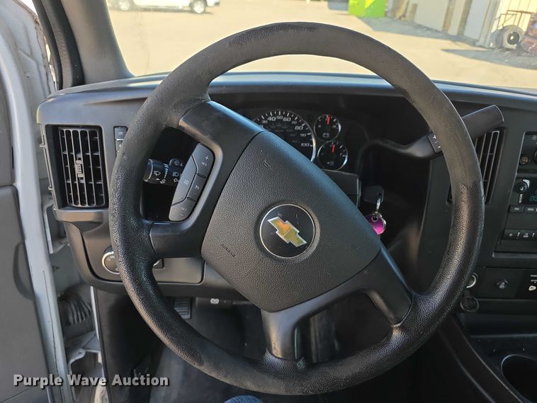 image for item FI0800 2015 Chevrolet Express G2500 van