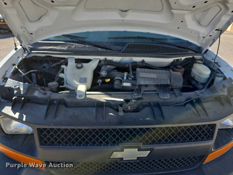 image for item FI0800 2015 Chevrolet Express G2500 van