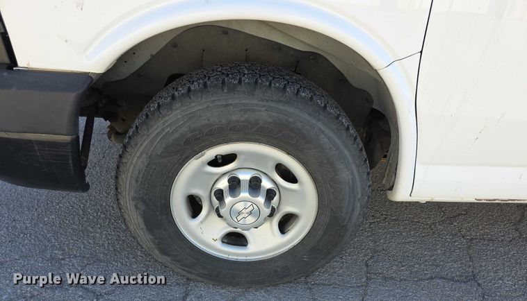 image for item FI0800 2015 Chevrolet Express G2500 van