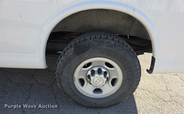 image for item FI0800 2015 Chevrolet Express G2500 van