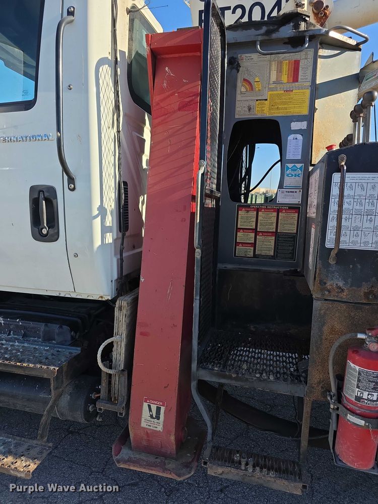 image for item FI0801 2007 International 4400 SBA crane truck