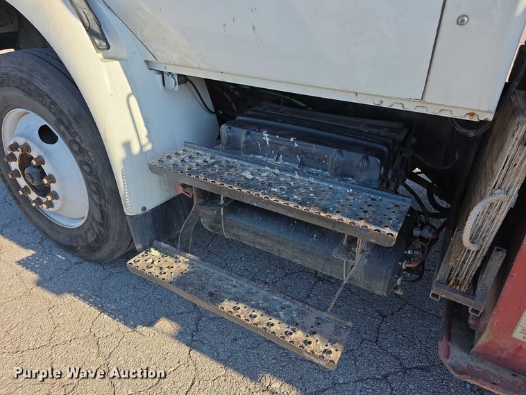 image for item FI0801 2007 International 4400 SBA crane truck